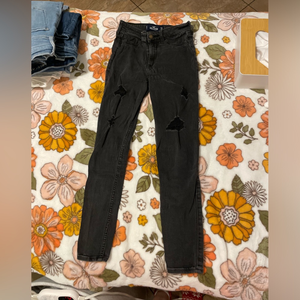 Hollister black ripped jeans